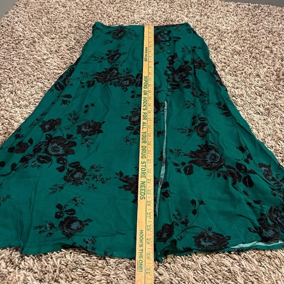 Band of the free nwt green black floral faux wrap midi skirt - Picture 11 of 11